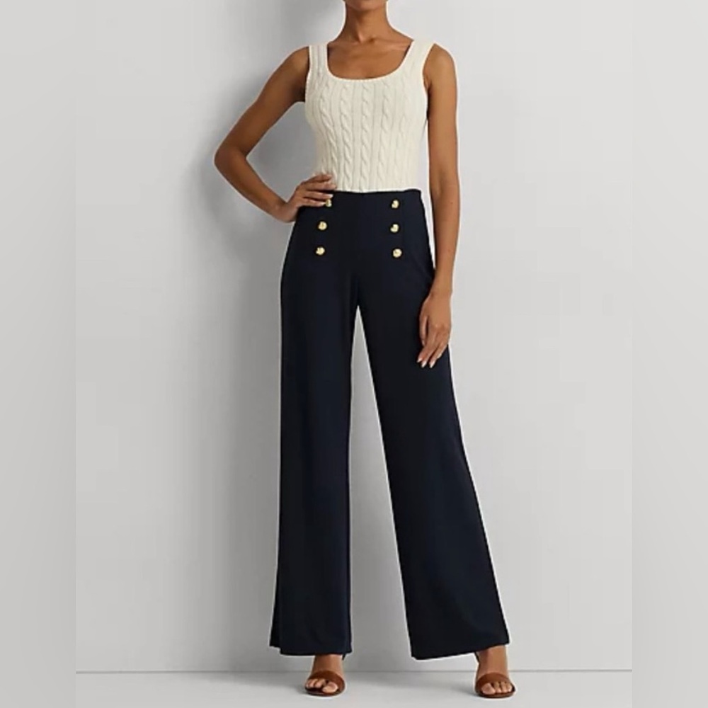 Women's Navy Kenzie Cropped Wide Leg Pants
Pockets Gold Button Detail XL